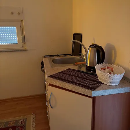 شقة 